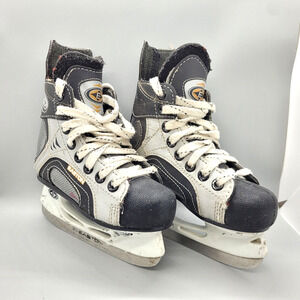 Easton Synergy 700 Youth Hockey Skates - 11Y Black White Good Condition